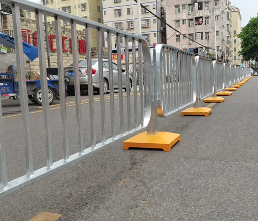 龍崗區(qū)市政深標(biāo)①護(hù)欄安裝，600米505